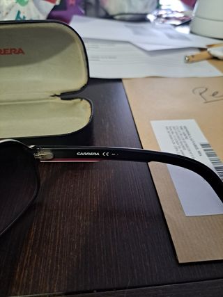 Gafas de sol Carrera Rojas y Negras