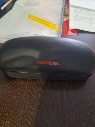 Gafas de sol Carrera Rojas y Negras