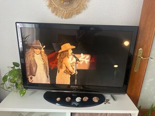 Televisión Samsung Negra en perfecto estado 

