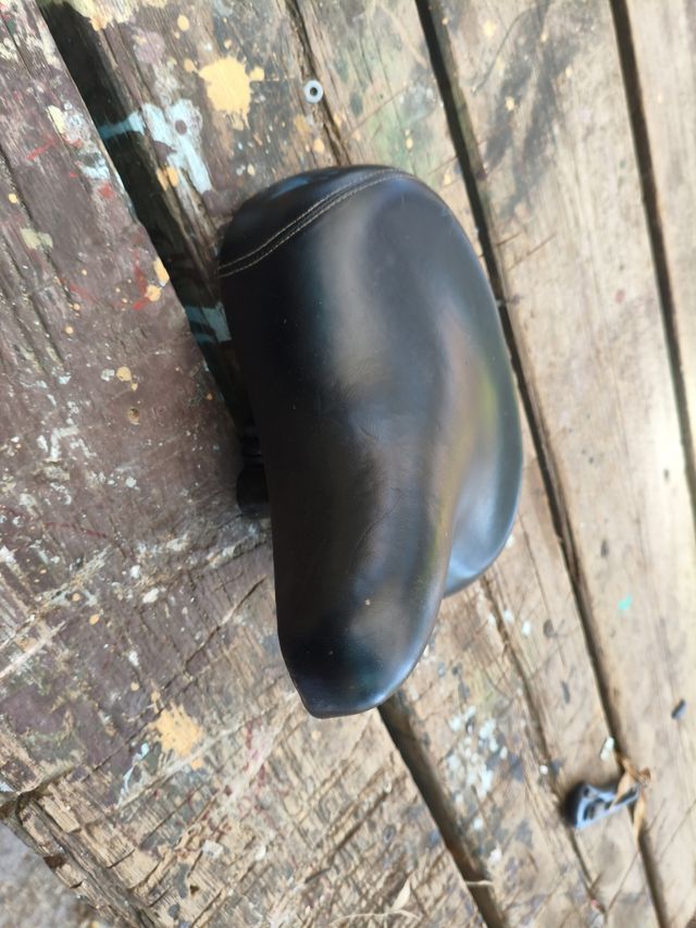 Sillín de bicicleta ancho y ergonómico