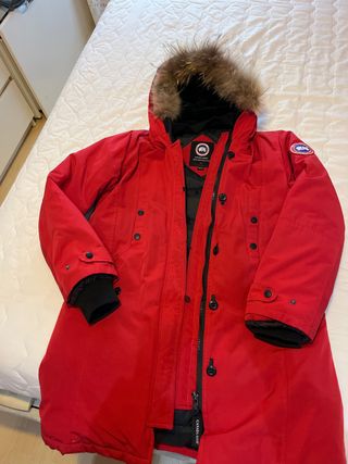 Abrigo Canada Goose Rojo Talla M  de chica