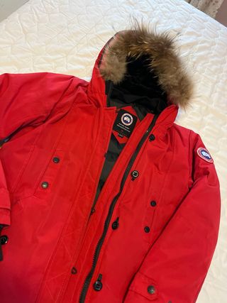 Abrigo Canada Goose Rojo Talla M  de chica