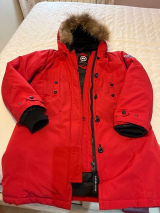 Abrigo Canada Goose Rojo Talla M  de chica