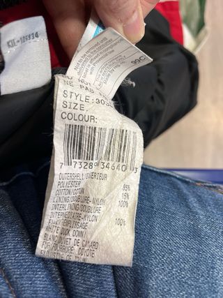 Abrigo Canada Goose Rojo Talla M  de chica 52 x82