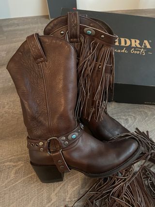 Botas Sendra mujer flecos tachuelas