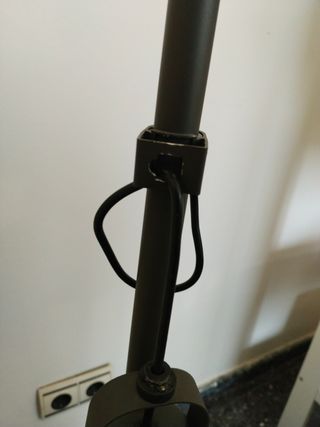 Lámpara de pie Ikea Hektar.