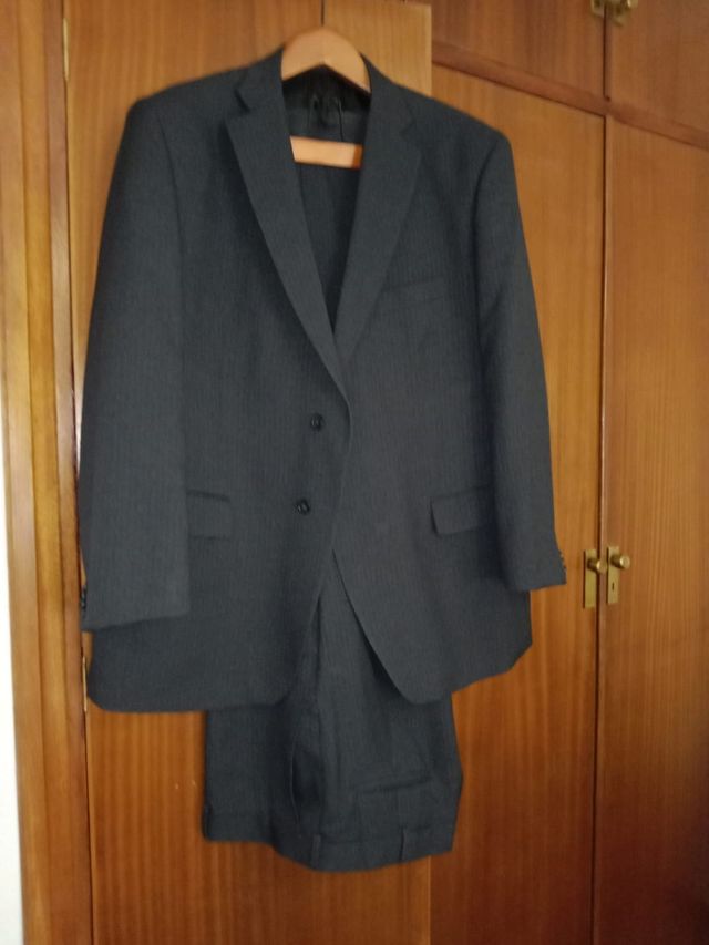 Traje de caballero gris. Sin estrenar !!