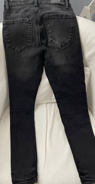 Pantalones vaqueros talla 34
mango, Zara, Lefties