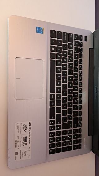 Portátil Asus K555L Plata y Negro