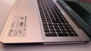 Portátil Asus K555L Plata y Negro