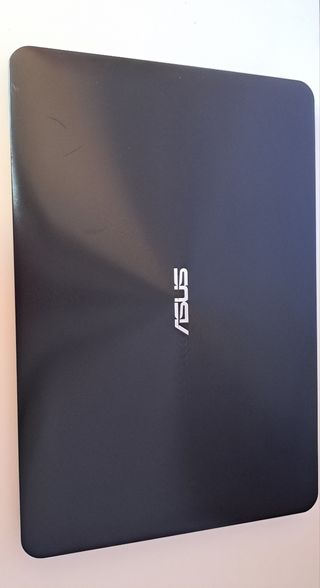 Portátil Asus K555L Plata y Negro