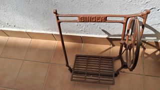 Pieza Singer Máquina de Coser Antigua