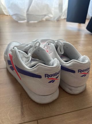 Zapatillas Reebok Blancas y Rojas