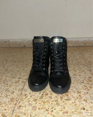 Botines Guess Negros Acolchados