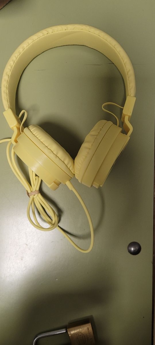 Auriculares de la firma Tous. Ajustables de tamaño