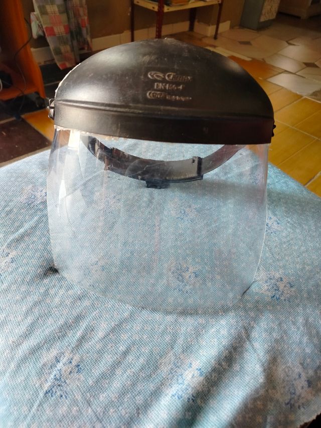 Schermo di protezione del viso