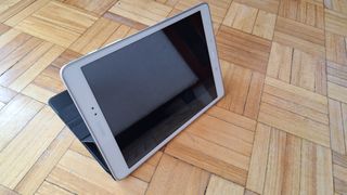 Samsung Galaxy Tab A Blanca con funda Samsung