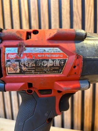 Llave de Impacto Milwaukee M18 FUEL 881Nm