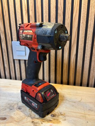 Llave de Impacto Milwaukee M18 FUEL 881Nm
