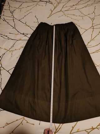 Falda midi Zara verde