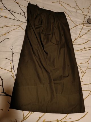 Falda midi Zara verde