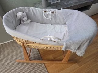 Cuna moisés de mimbre
