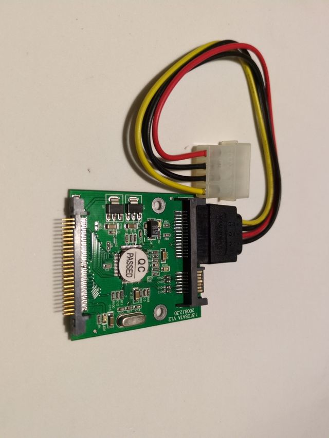 Adaptador SATA a IDE 4 pines