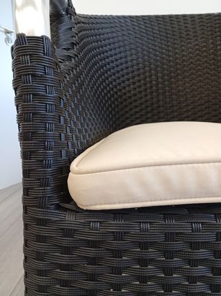 Sedia da esterno in rattan sintetico nero
