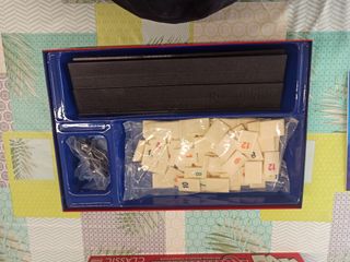 NUEVO. Rummikub Clásico Juego de Mesa. 
