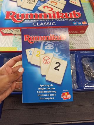 NUEVO. Rummikub Clásico Juego de Mesa. 
