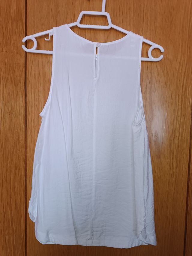 Camiseta sin mangas blanca