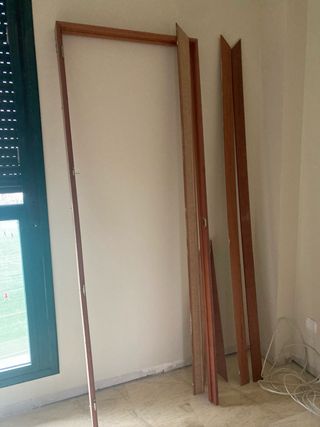 Puerta de madera marrón 72 cm