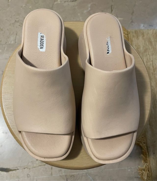 Sandalias Plataforma Steve Madden Beige
Americanas