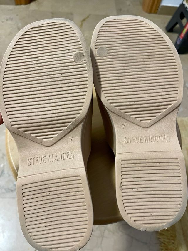 Sandalias Plataforma Steve Madden Beige
Americanas