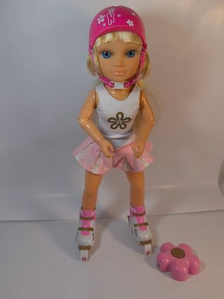 Nancy Patinadora Muñeca