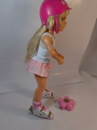 Nancy Patinadora Muñeca