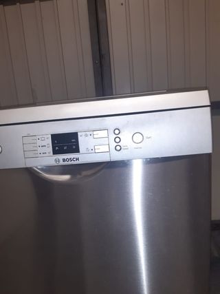 Lavavajillas Bosch SilencePlus tres bandejas 