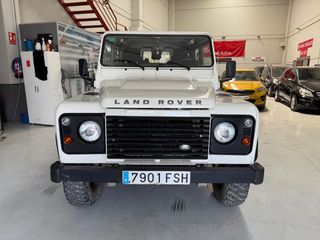 Land-Rover Defender 110  