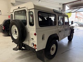 Land-Rover Defender 110  