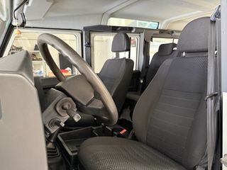 Land-Rover Defender 110  