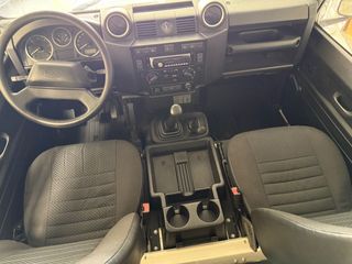 Land-Rover Defender 110  