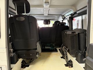 Land-Rover Defender 110  