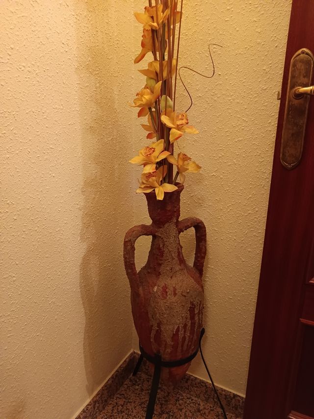 Jarrón Ánfora Terracota con Flores Secas