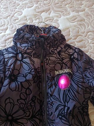 Abrigo Desigual Niña Talla 9/10