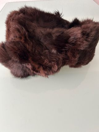 Sombrero de pelo marrón