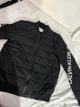 Chaqueta bomber Calvin Klein Jeans negra