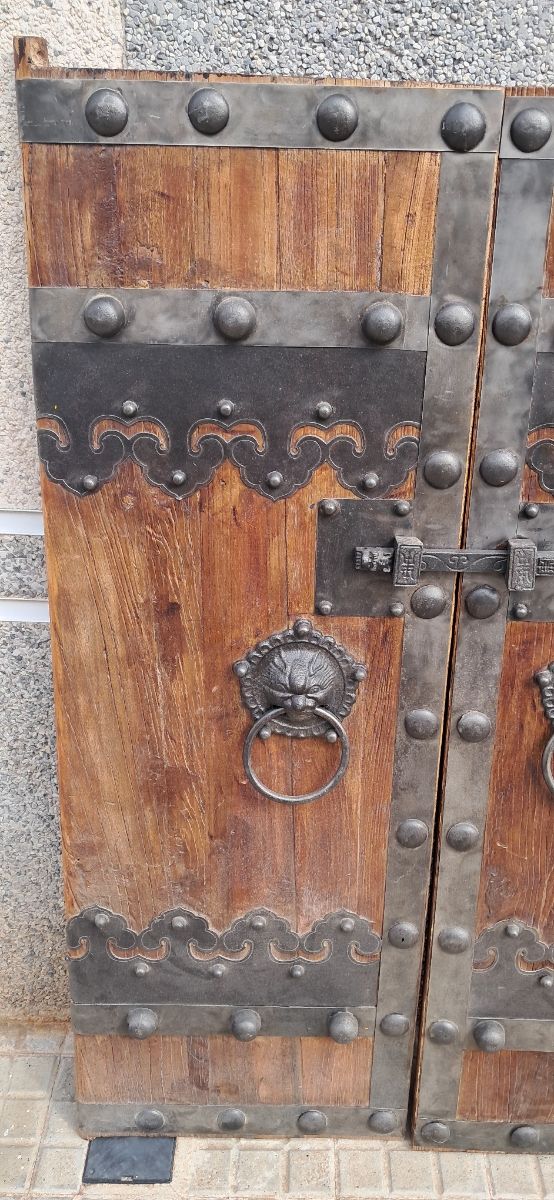 Puerta rústica madera y metal