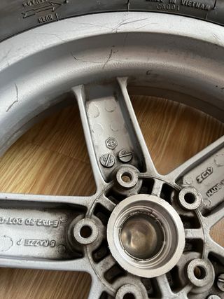 Rueda y Llanta Vespa LX