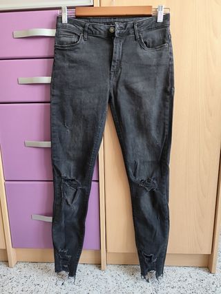 Pantalón vaquero Bershka 