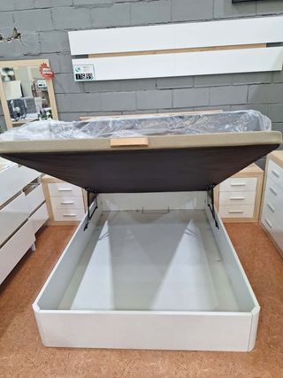 Canapé, cabecero y 2 mesitas de noche